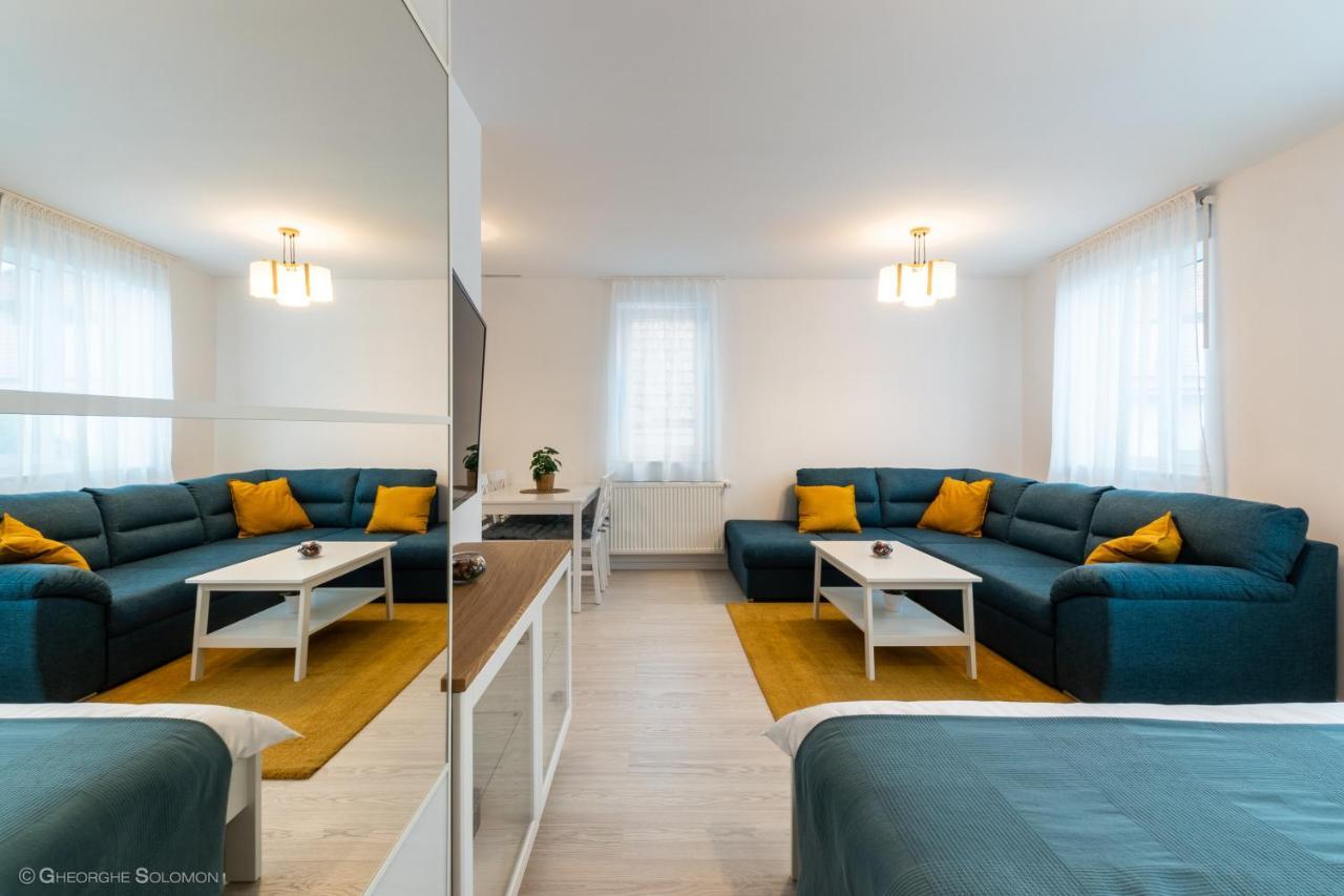 Red Fountain Apartment